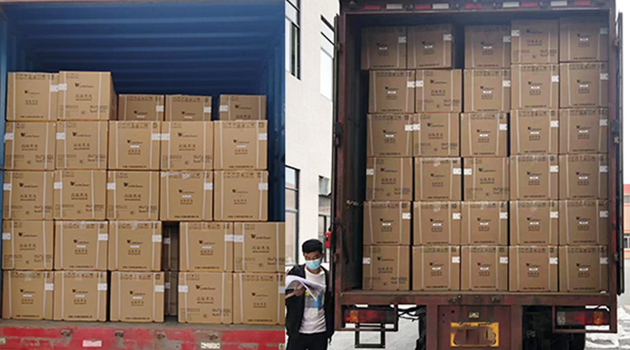 集裝箱裝柜進(jìn)行時(shí)！金環(huán)電器客戶迷你洗衣機(jī)順利發(fā)貨！