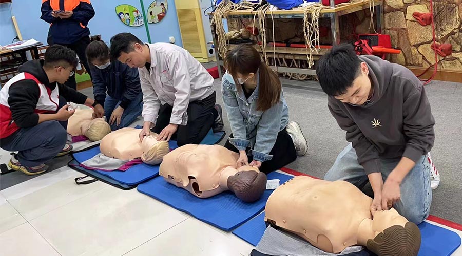 提升自救互救能力！金環(huán)電器開(kāi)展初級(jí)救護(hù)員培訓(xùn)學(xué)習(xí)